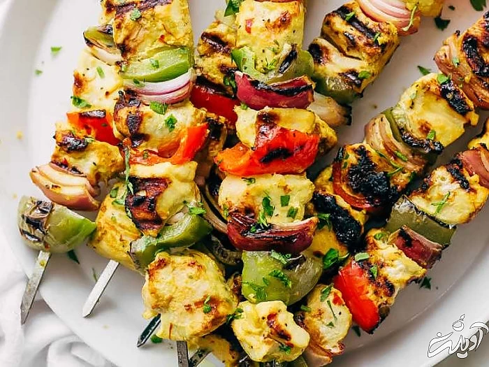 جوجه کباب خوشمزه خانگی به همراه سس مخصوص جوجه کباب